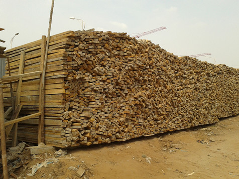 求购南京工地上的废木方旧模板回收